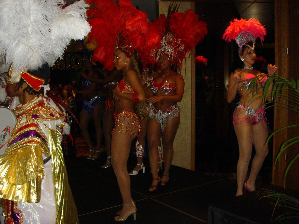 2005/01(Jan)/01(Coronation-Ball)/1024x768_2005-01-08-Coronation-Ball-41.JPG