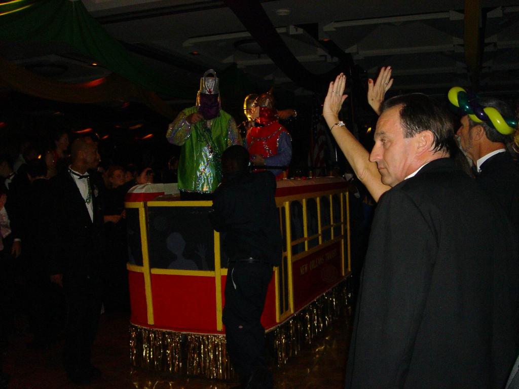 2005/01(Jan)/01(Coronation-Ball)/1024x768_2005-01-08-Coronation-Ball-50.JPG