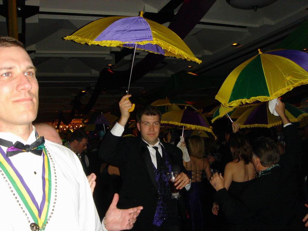 2005/01(Jan)/01(Coronation-Ball)/1024x768_2005-01-08-Coronation-Ball-51.JPG