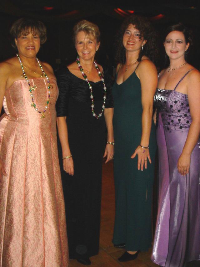 2005/01(Jan)/01(Coronation-Ball)/640x480_2005-01-08-Coronation-Ball-05.JPG