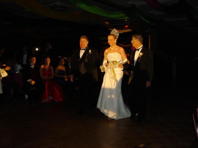 2005/01(Jan)/01(Coronation-Ball)/640x480_2005-01-08-Coronation-Ball-40.JPG