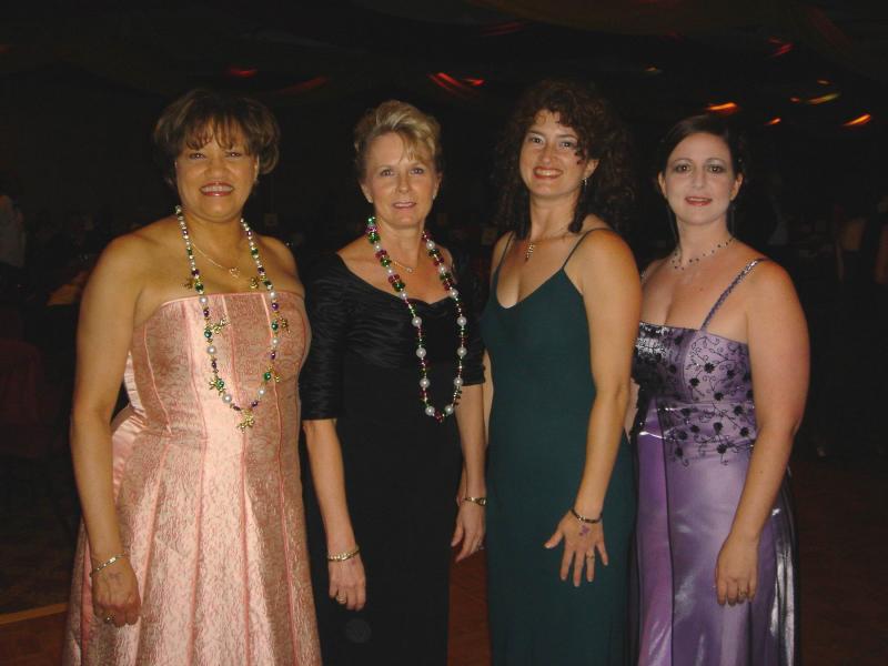 2005/01(Jan)/01(Coronation-Ball)/800x600_2005-01-08-Coronation-Ball-04.JPG