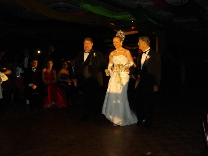 2005/01(Jan)/01(Coronation-Ball)/800x600_2005-01-08-Coronation-Ball-40.JPG