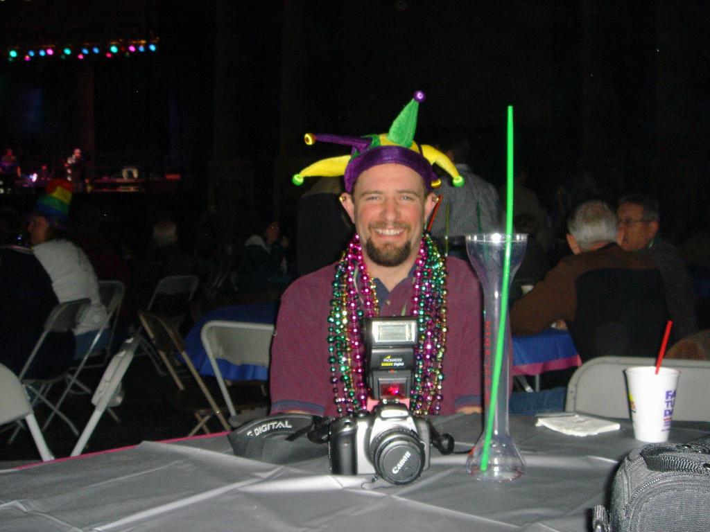 2005/02(Feb)/01(MardiGras)/1024x768_2005-02-04-Beans-Jeans-11.JPG
