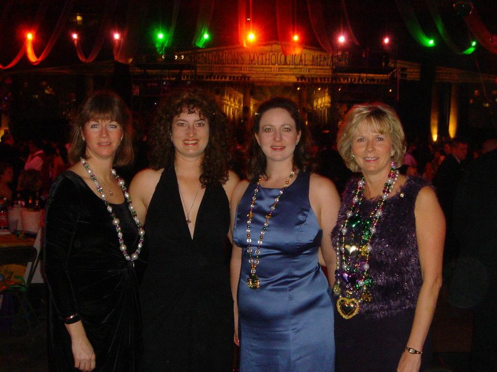 2005/02(Feb)/01(MardiGras)/1024x768_2005-02-05-Superdome-Extravaganza-01.JPG