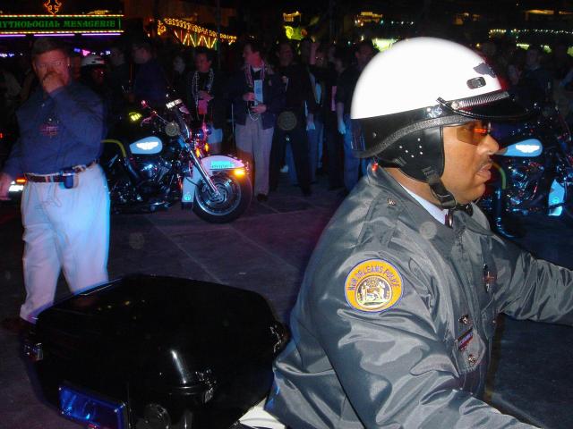 2005/02(Feb)/01(MardiGras)/640x480_2005-02-04-Beans-Jeans-15.JPG