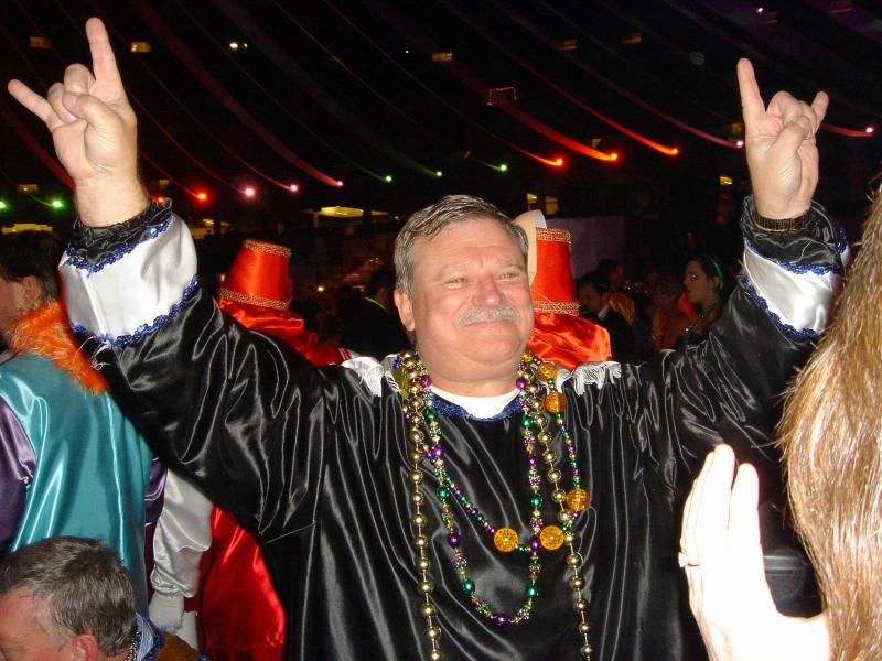 2005/02(Feb)/01(MardiGras)/800x600_2005-02-05-Superdome-Extravaganza-14.JPG
