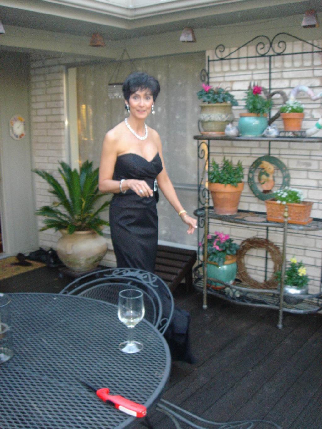 2005/02(Feb)/05(ValentinesBall)/1024x768_2005-02-14-ValentinesBall-06.JPG