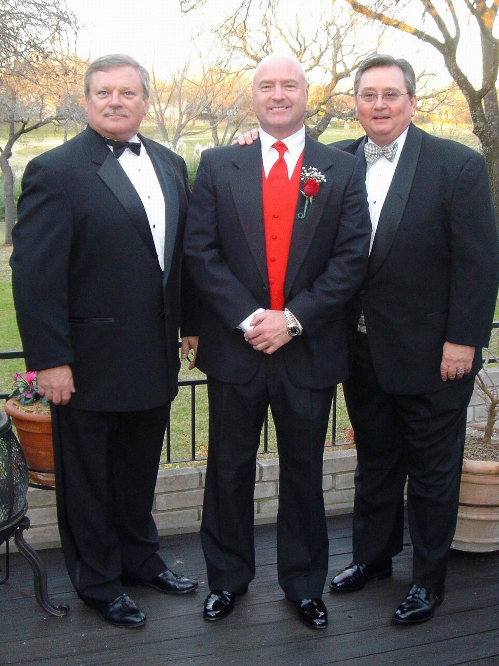 2005/02(Feb)/05(ValentinesBall)/1024x768_2005-02-14-ValentinesBall-14.JPG