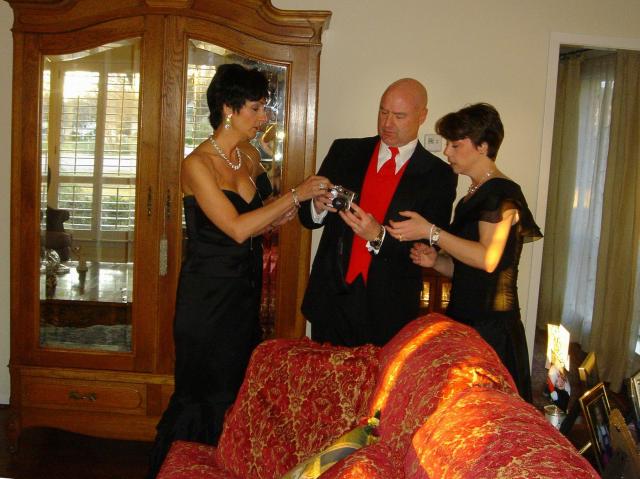 2005/02(Feb)/05(ValentinesBall)/640x480_2005-02-14-ValentinesBall-03.JPG