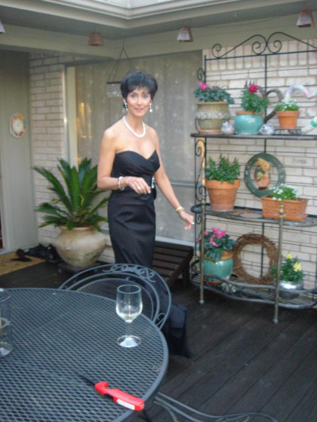 2005/02(Feb)/05(ValentinesBall)/640x480_2005-02-14-ValentinesBall-06.JPG