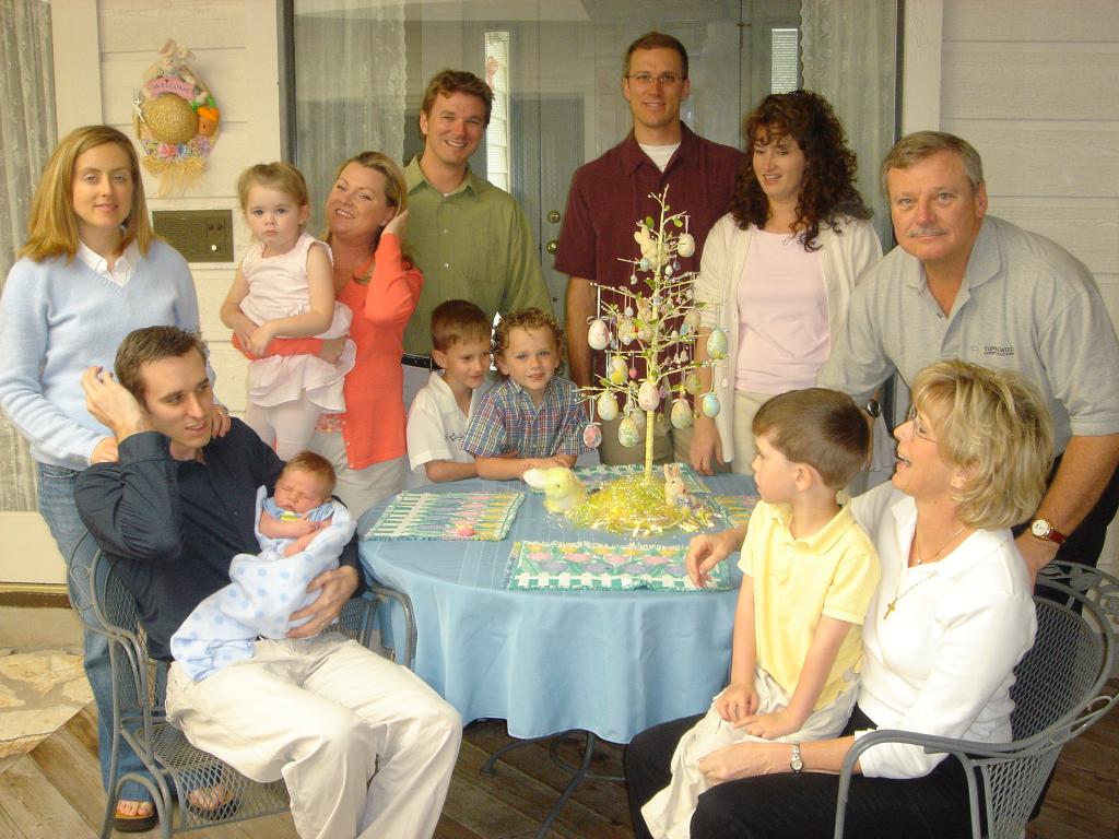 2005/03(March)/05(Easter)/1024x768_2005-03-27-Easter-04.JPG