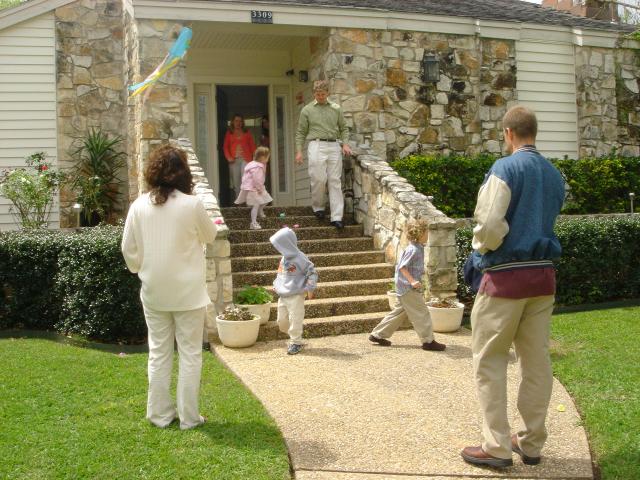 2005/03(March)/05(Easter)/640x480_2005-03-27-Easter-11.JPG