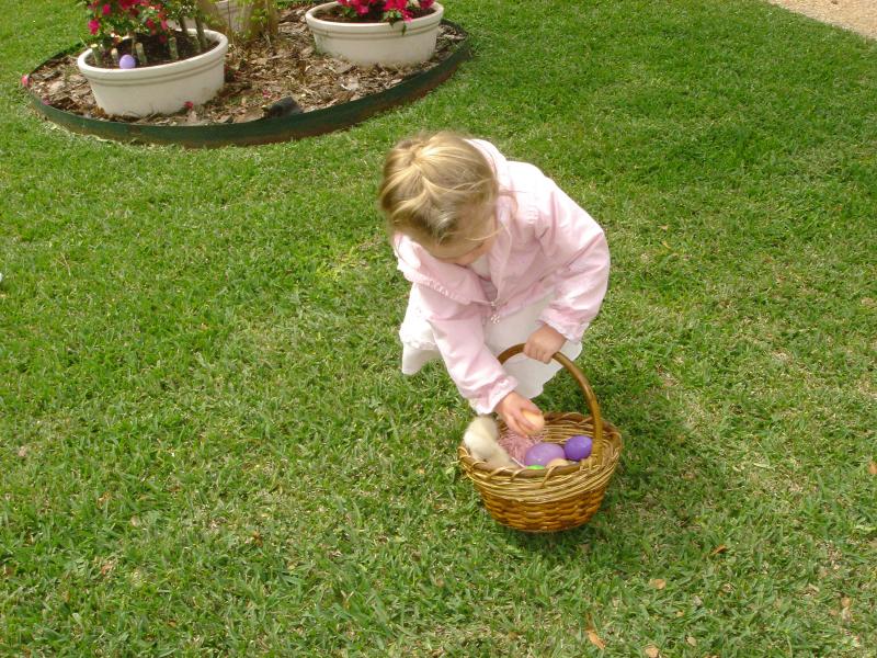 2005/03(March)/05(Easter)/800x600_2005-03-27-Easter-16.JPG