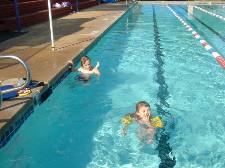 2005-04-09-swimming-4.JPG