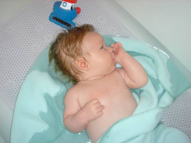 2005/05(May)/01(Ian)/640x480_2005-05-18-Ian-4.JPG