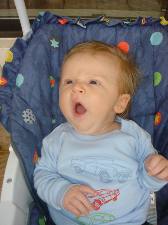 2005-05-02-Ian-Visits-Grandma-08.JPG