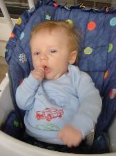 2005-05-02-Ian-Visits-Grandma-09.JPG