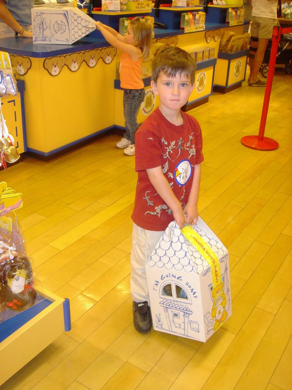 2005/05(May)/02(Dax4thBD-BuildABear)/1024x768_2005-05-04-Dax4thBD-BuildABear32.JPG