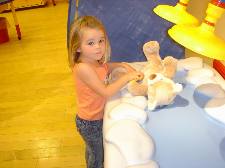 2005-05-04-Dax4thBD-BuildABear23.JPG
