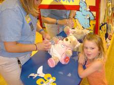 2005-05-04-Dax4thBD-BuildABear27.JPG