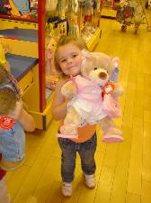2005-05-04-Dax4thBD-BuildABear28.JPG