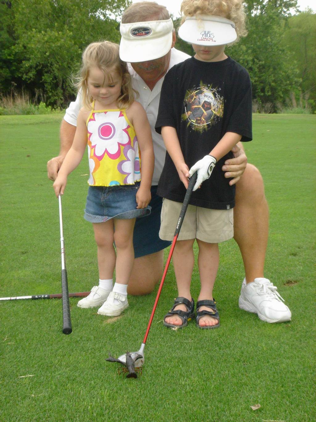 2005/05(May)/05(Vale-Kyla)/1024x768_2005-05-29-LostCreekFun-02.JPG