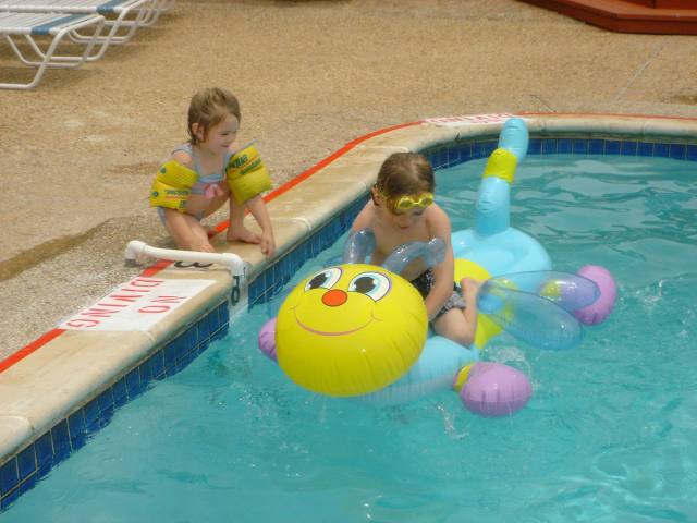 2005/05(May)/05(Vale-Kyla)/640x480_2005-05-29-LostCreekFun-16.JPG