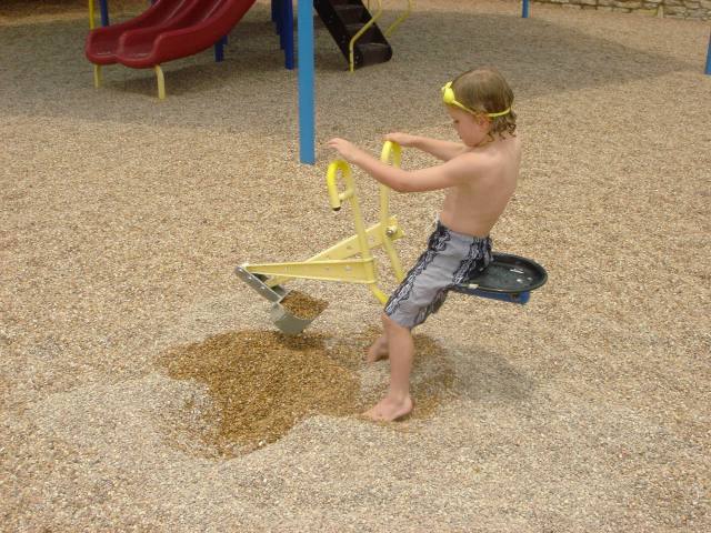 2005/05(May)/05(Vale-Kyla)/640x480_2005-05-29-LostCreekFun-30.JPG