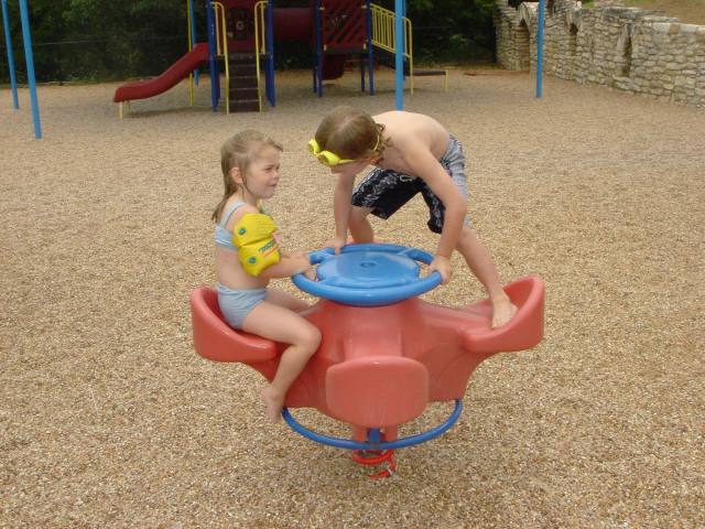 2005/05(May)/05(Vale-Kyla)/640x480_2005-05-29-LostCreekFun-36.JPG