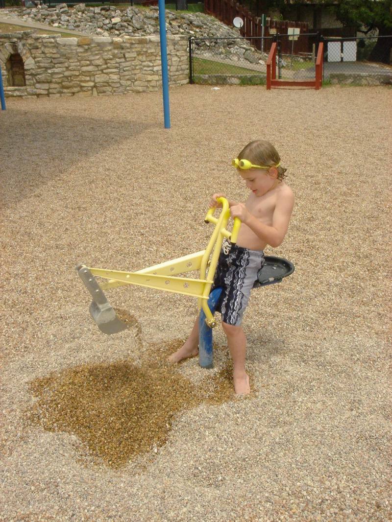 2005/05(May)/05(Vale-Kyla)/800x600_2005-05-29-LostCreekFun-33.JPG