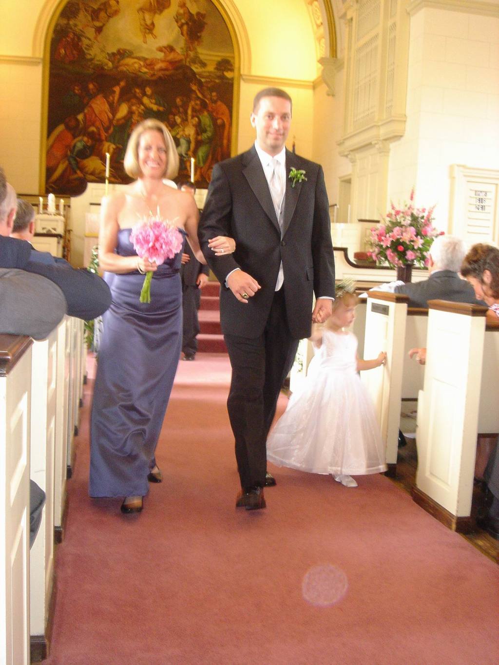 2005/06(June)/01(Hahn-Tompkins-Wedding)/1024x768_2005-06-11-17.JPG