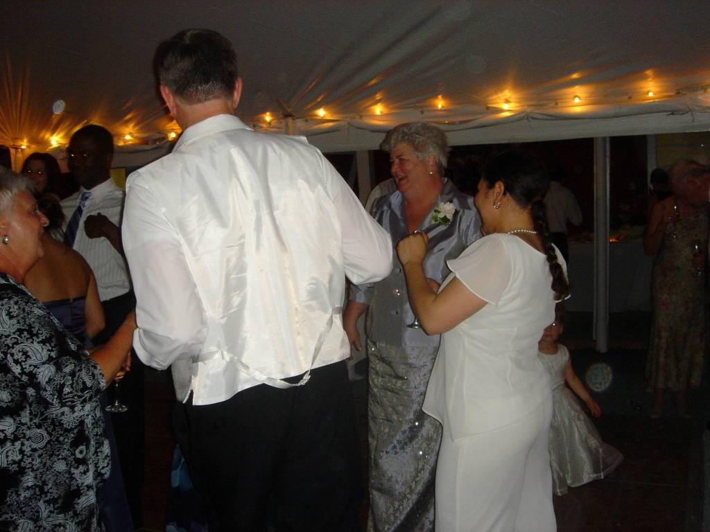 2005/06(June)/02(Reception)/1024x768_2005-06-11-40.JPG