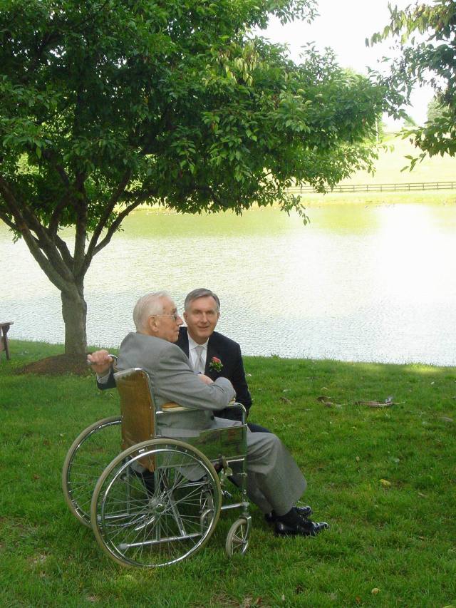 2005/06(June)/02(Reception)/640x480_2005-06-11-05-Paul-Father.JPG