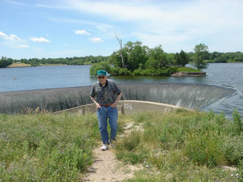 2005/07(July)/04(Mitchell)/800x600_2005-07-04-Lake-Mitchell-spillway-06.JPG