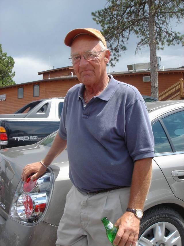 2005/07(July)/05(SDSMT-Reunion)/640x480_2005-07-07-Golf-Red-Rock-3.JPG