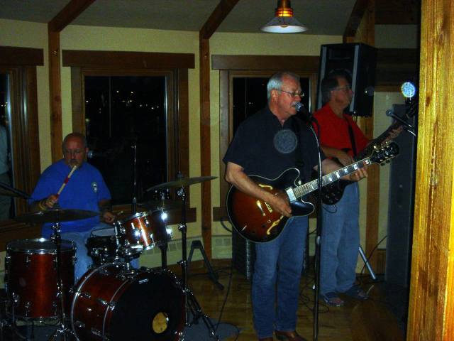 2005/07(July)/05(SDSMT-Reunion)/640x480_2005-07-09-Chophouse-DSP-20.JPG