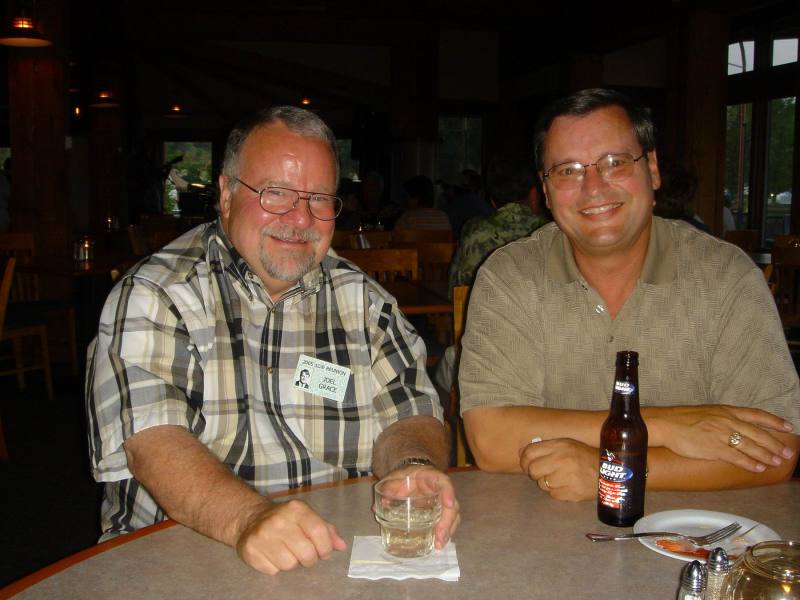 2005/07(July)/05(SDSMT-Reunion)/800x600_2005-07-09-Chophouse-DSP-01.JPG