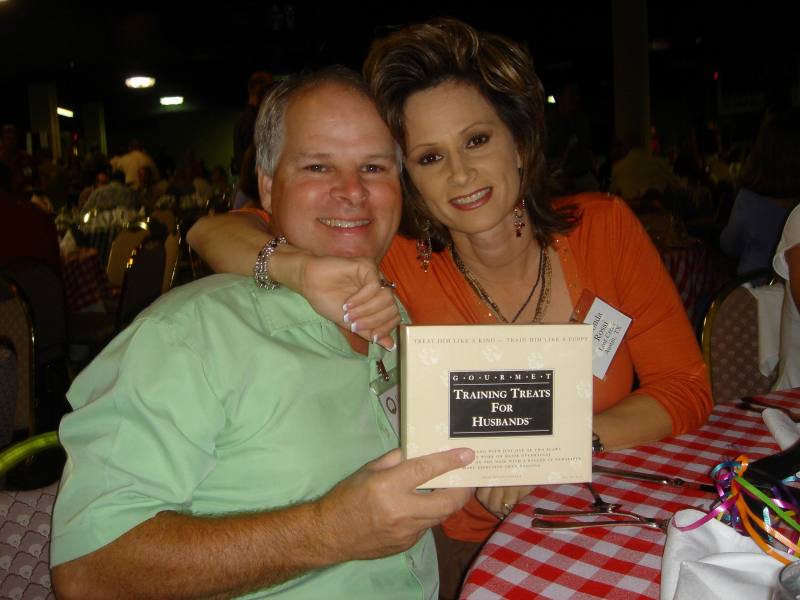 2005/09(Sept)/03(Pinehurst)/01(Day1-Traveling-Day-2-Practice)/800x600_2005-09-07-03-Practice-Rd-Day-Evening-Picnic.JPG