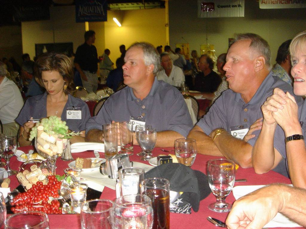 2005/09(Sept)/03(Pinehurst)/02(Round-1)/1024x768_2005-09-08-23-International-Cuisine.JPG