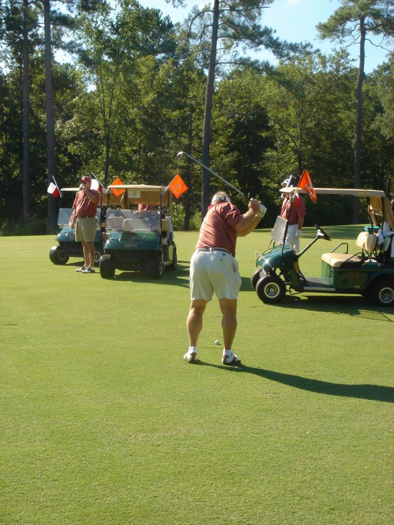 2005/09(Sept)/03(Pinehurst)/02(Round-1)/800x600_2005-09-08-11-1st-Round-Course-8.JPG