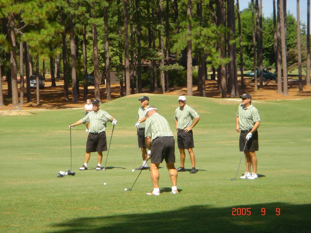2005/09(Sept)/03(Pinehurst)/03(Round-2)/1024x768_2005-09-09-23-2ndRound-Course2.JPG