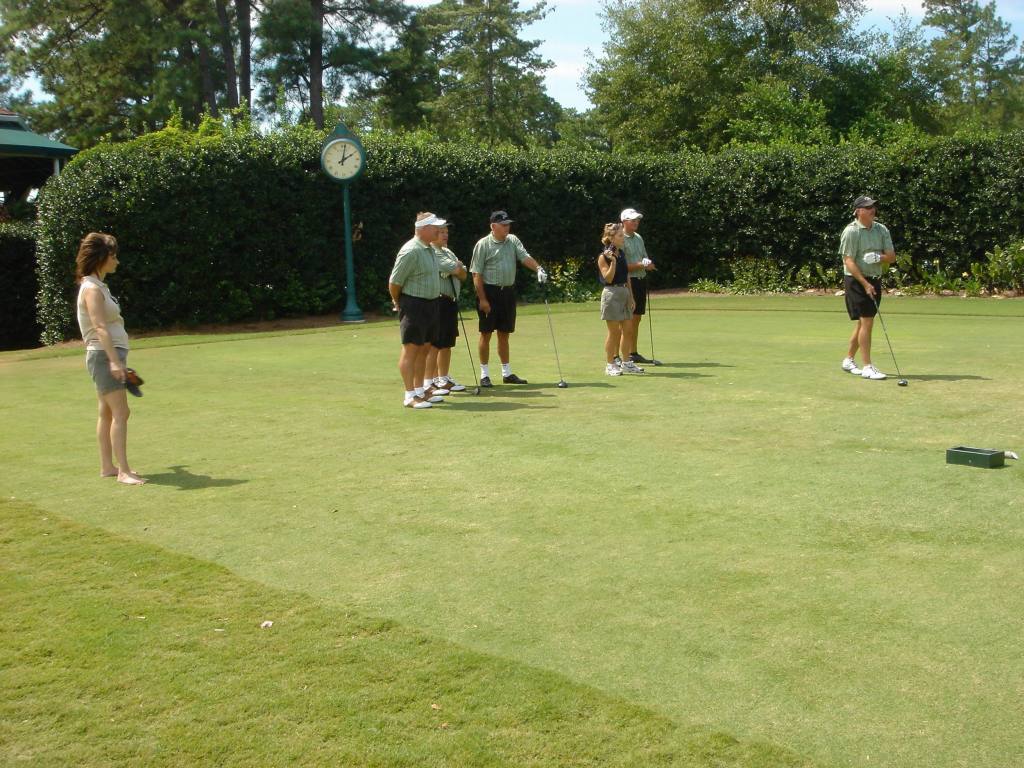 2005/09(Sept)/03(Pinehurst)/03(Round-2)/1024x768_2005-09-09-32-2ndRound-Course2.JPG
