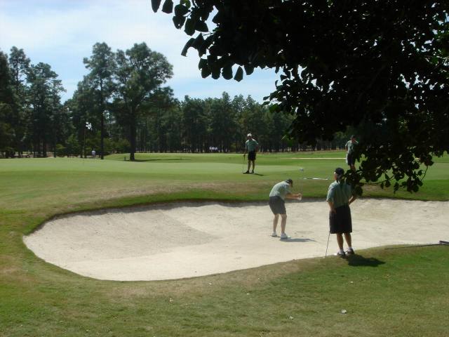 2005/09(Sept)/03(Pinehurst)/03(Round-2)/640x480_2005-09-09-30-2ndRound-Course2.JPG