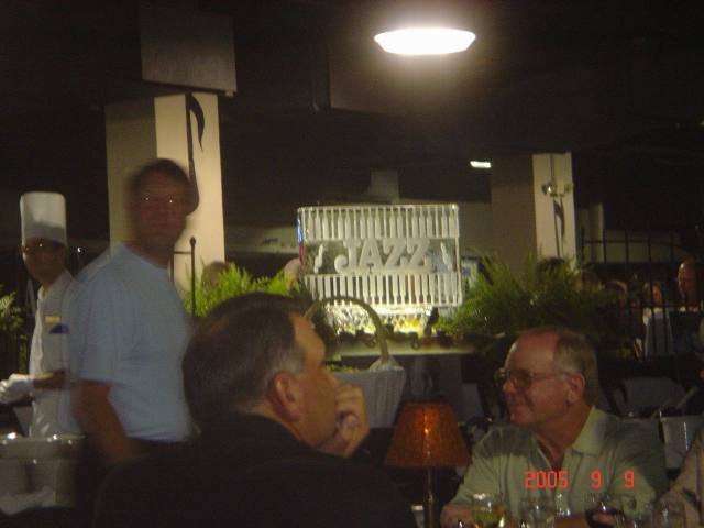 2005/09(Sept)/03(Pinehurst)/03(Round-2)/640x480_2005-09-09-43-Dinner.JPG
