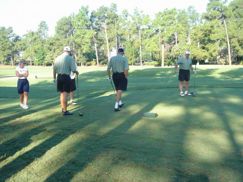 2005/09(Sept)/03(Pinehurst)/03(Round-2)/800x600_2005-09-09-04-2ndRound-Course2.JPG