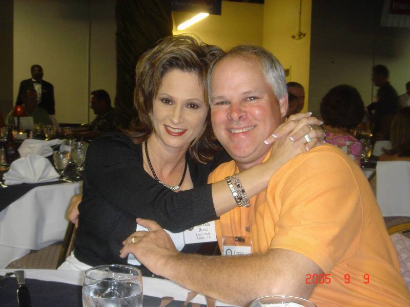 2005/09(Sept)/03(Pinehurst)/03(Round-2)/800x600_2005-09-09-42-Dinner.JPG