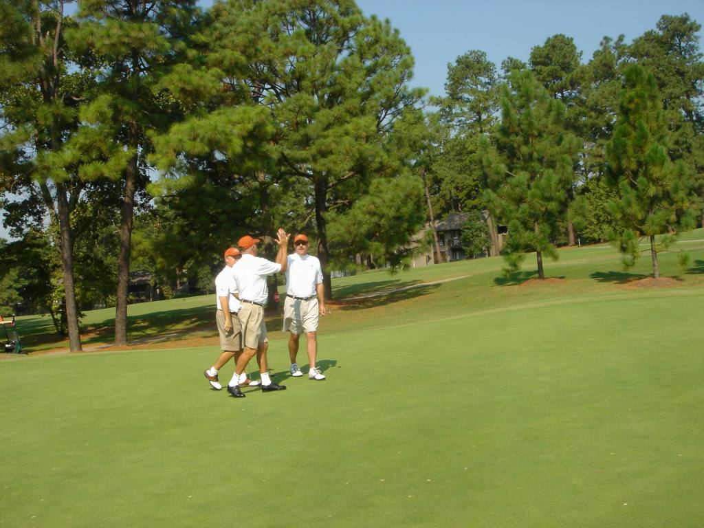 2005/09(Sept)/03(Pinehurst)/04(Round-3)/1024x768_2005-09-10-20-Round3-Course5.JPG