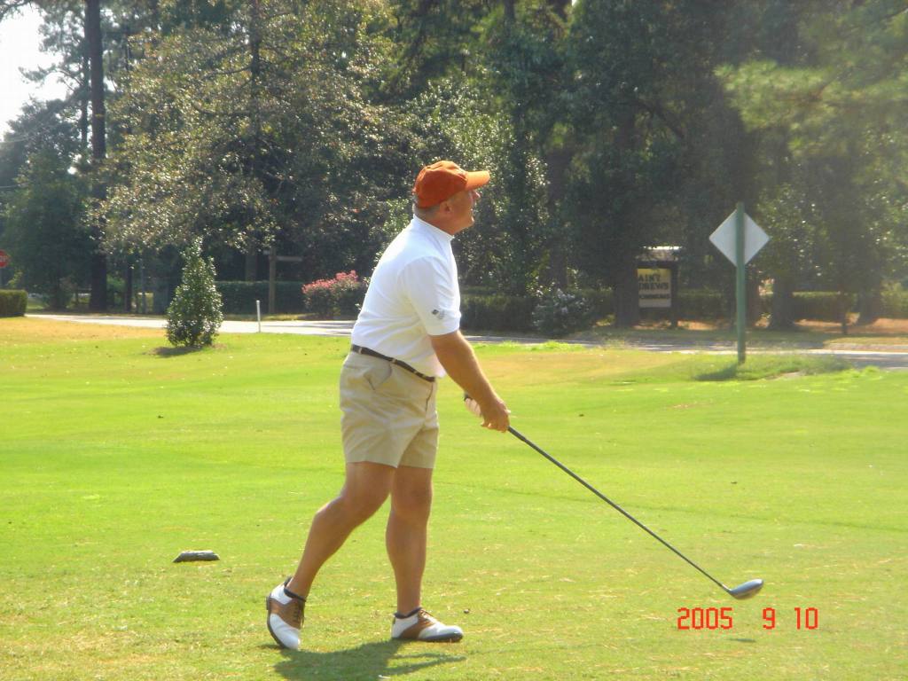 2005/09(Sept)/03(Pinehurst)/04(Round-3)/1024x768_2005-09-10-29-Round3-Course5.JPG