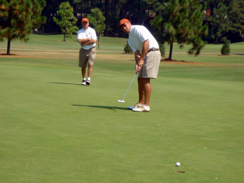 2005/09(Sept)/03(Pinehurst)/04(Round-3)/1024x768_2005-09-10-36-Round3-Course5.JPG